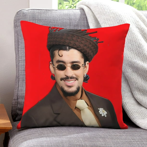 Bad Bunny Fundas de almohada de terciopelo con tema, regalos de funda de almohada, decoración para el hogar, cojín de lanzar, regalo de cumpleaños para fans y parejas. 60cm x 60cm.