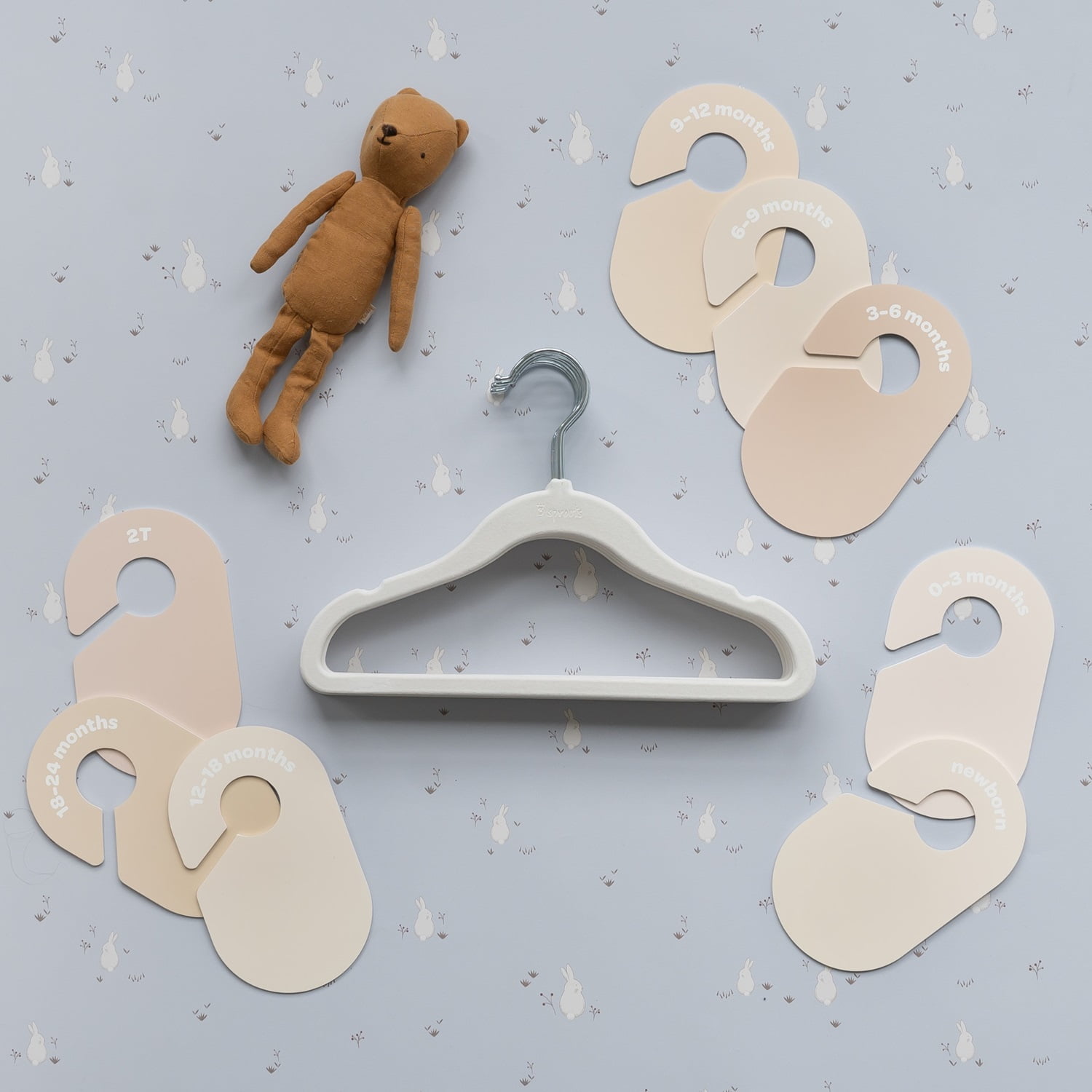3 Sprouts Baby Velvet Hanger Cream (15pk) & Neutral Closet Divider Set