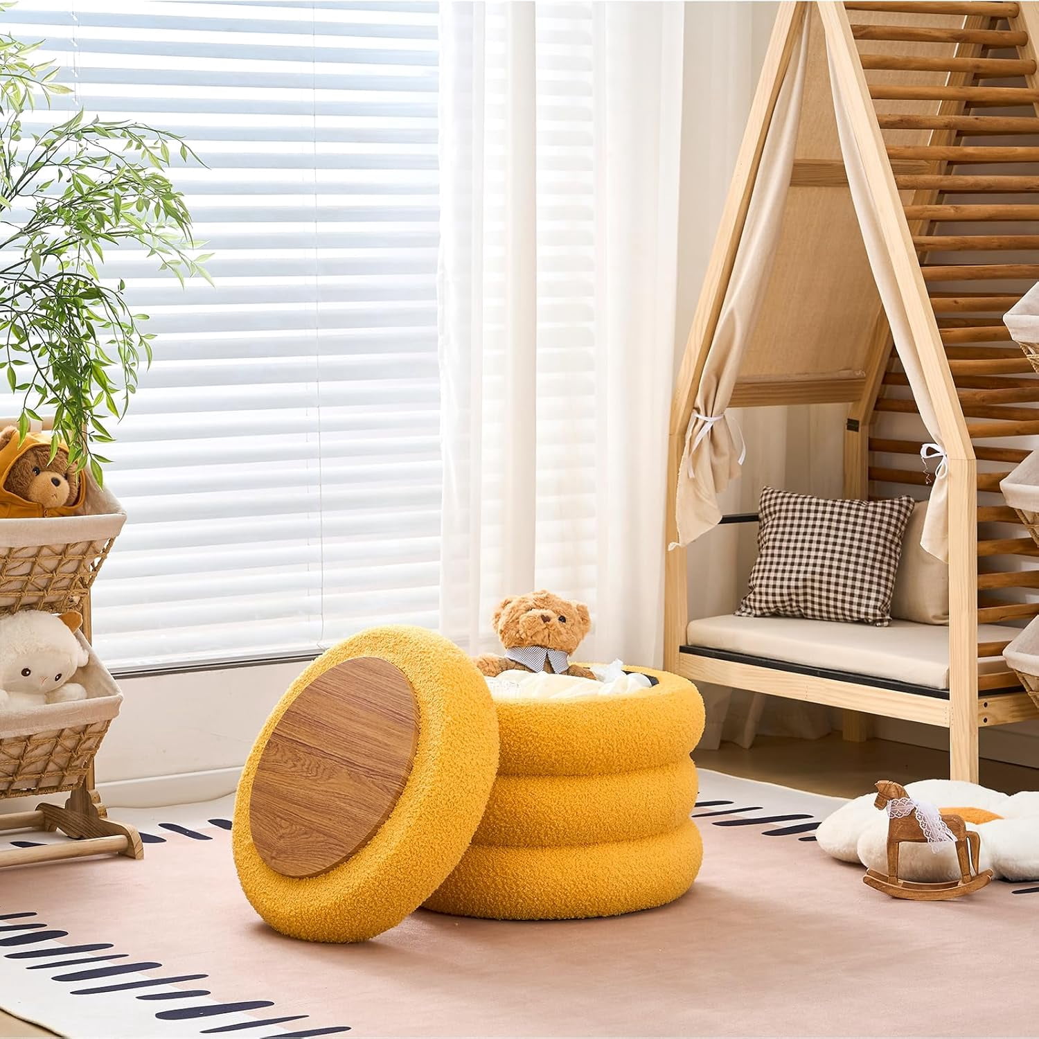 Casa Pura Furniture Round Storage Ottoman, Modern Sherpa Footstool, Teddy Vanity Stool with Flip-Top Tray, Makeup Chair for Home Decor, Upholstered Footrest for Living Room & Bedroom