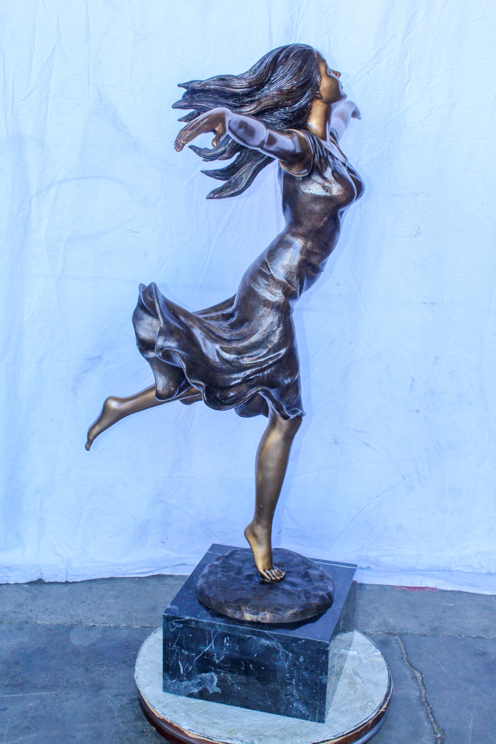 Nifao Bronze Statue, Girl Running in the Wind, Dynamic Art – Outdoor Garden Decor Sculpture, 46"L x 27"W x 57"H