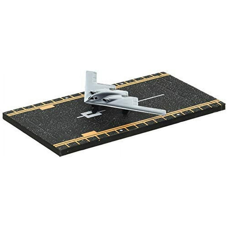 Hot Wings B2 Stealth Bomber (Silver) With Connectible Runway