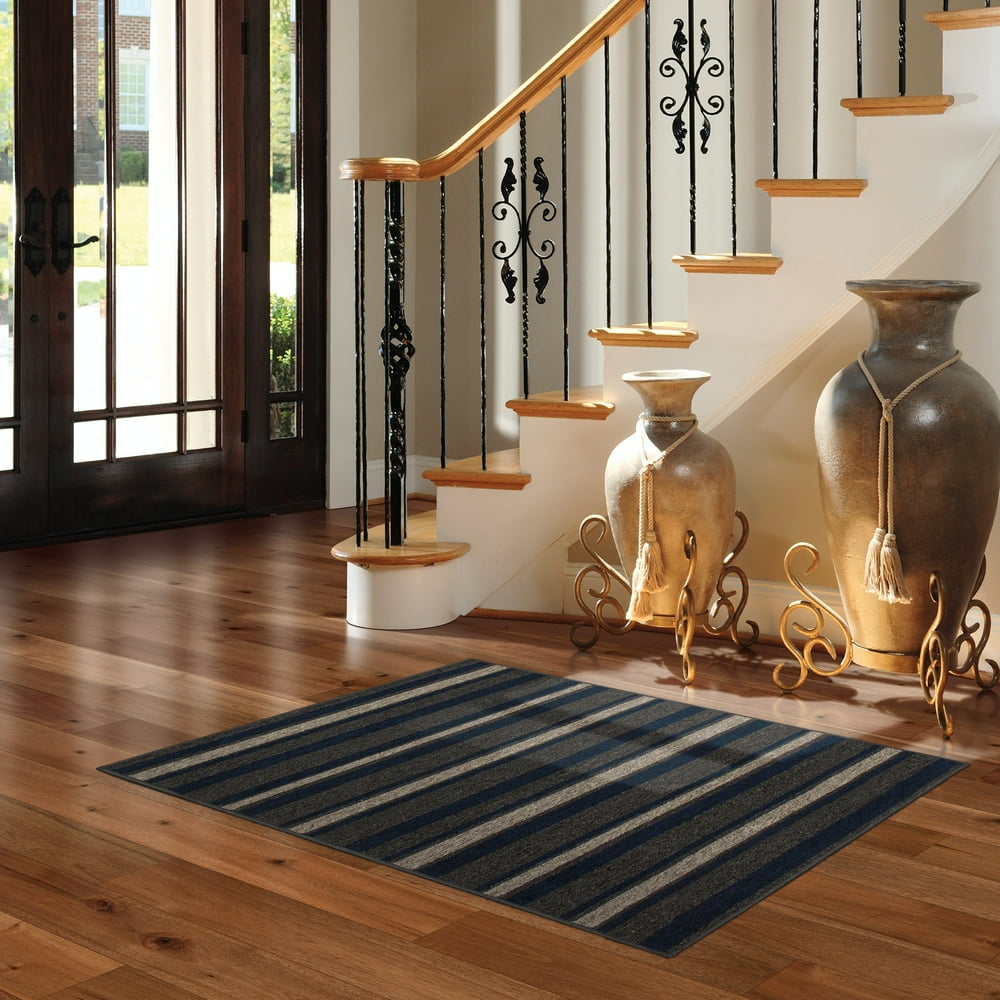 Mainstays Sonata Striped Indoor Living Room Accent Rug, Gray, 30" x 46"