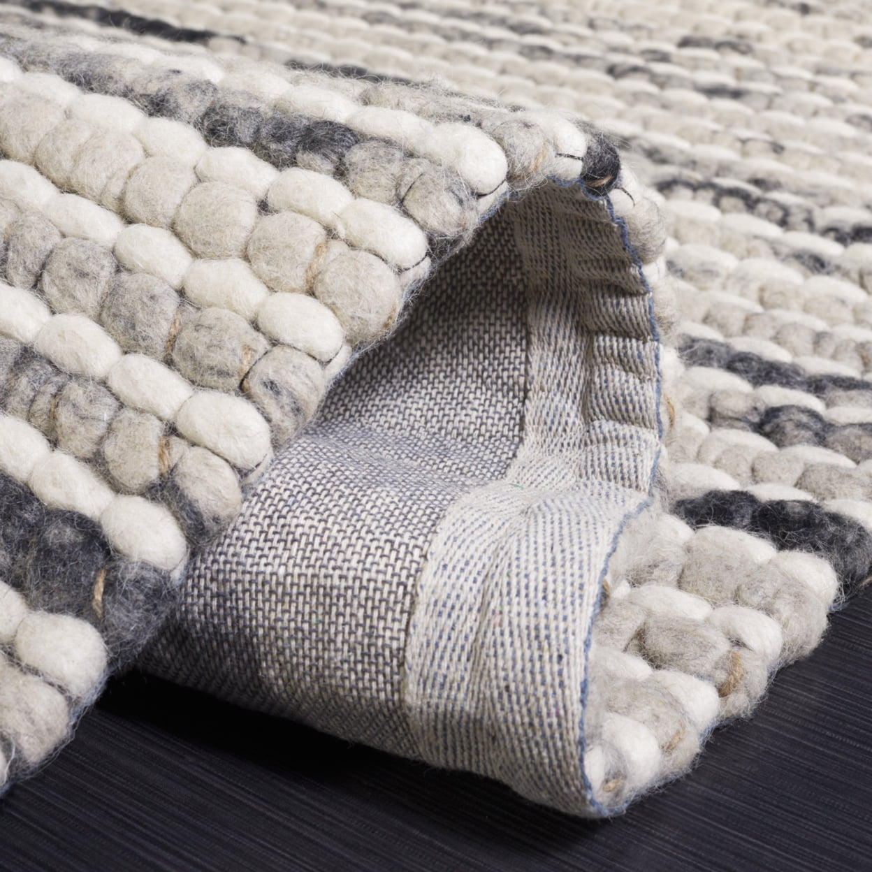 SAFAVIEH Marbella Burton Striped Wool Area Rug, Black/Ivory, 8' x 10'
