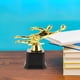 thumbnail image 4 of Mini trofeos de plástico pequeños para niños, copa de oro, premios escolares, premio deportivo para niños y niñas, fútbol, béisbol, recuerdo de fiesta, 4 of 8