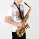 thumbnail image 1 of Saxofón alto Nikou Eb lacado en latón con Estuche de transporte y accesorios, 1 of 9