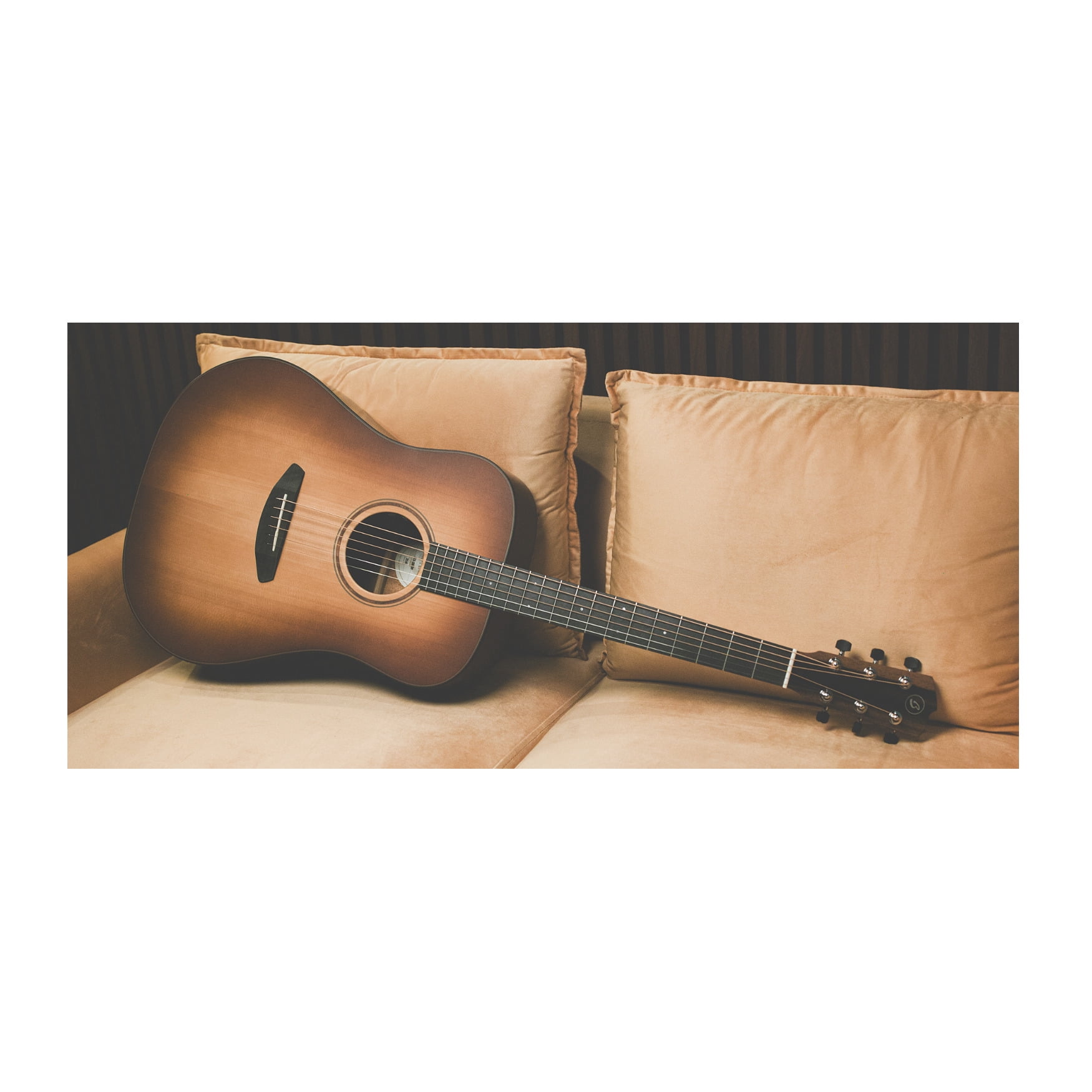 Breedlove Roots Dreadnought Sitka Spruce 6-String Acoustic Electric Guitar with African Ebony Fingerboard (Satin Edgeburst)