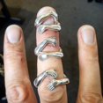 thumbnail image 3 of Anillo De Abrazo De Plata Amor Abrazo Manos Anillo Abierto Antióxido Anillo De Pareja Cómodo Para Aniversario Día De San Valentín Speravity AP006509-00, 3 of 6