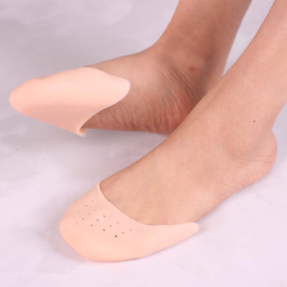 Soft Silicone Gel Toe Caps Pads Protector with Breathable Hole for Pointed Ballet Shoes Nude 2Pcs 1Pair