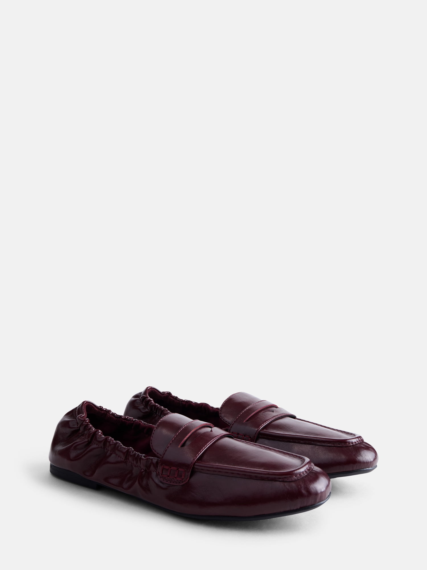 Scenario Women's Faux Leather Scrunch Loafers