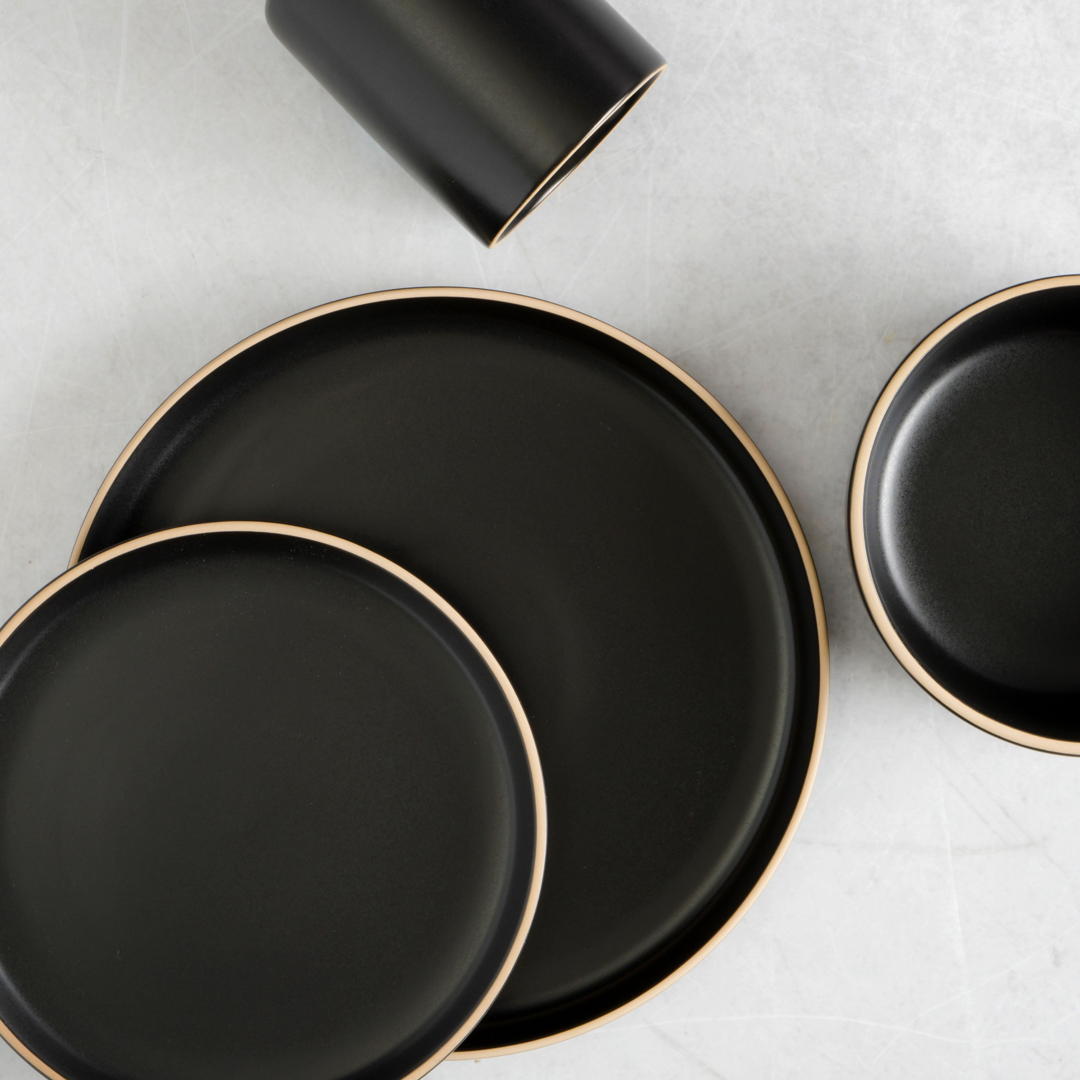Gap Home 16-Piece Round Black Stoneware Dinnerware Set