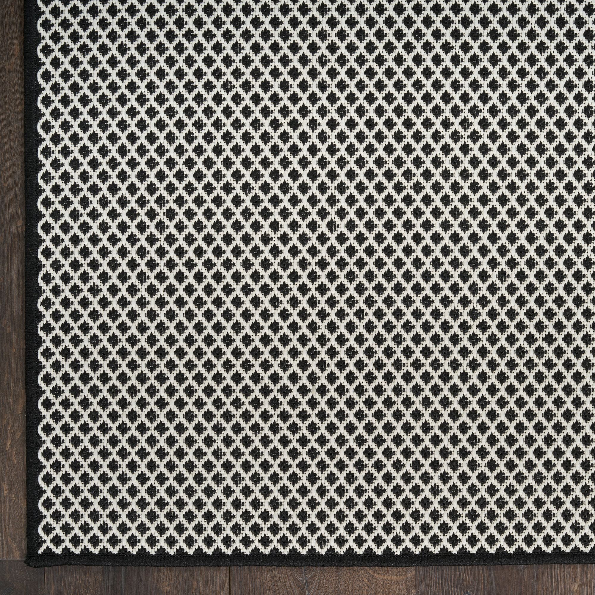 Nourison Courtyard 4' x 6' Black White Modern Rug