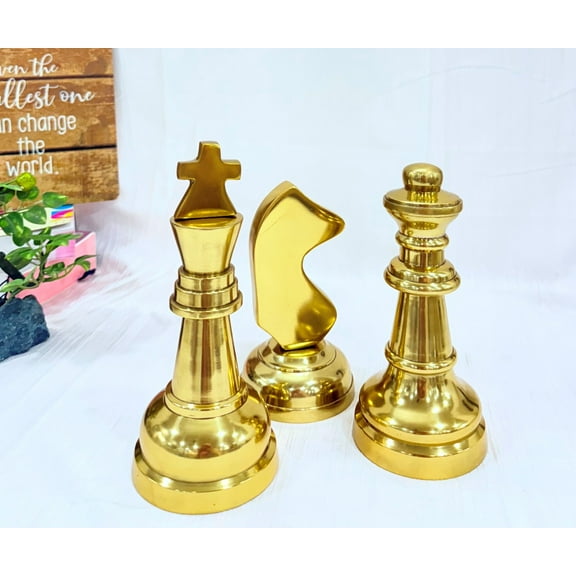 Chess Set Statue 3 Pieces Chess Set Unique Chess Pieces Gift for Chess Lovers Chess Figurine Decor King Queen Knight Sculpture