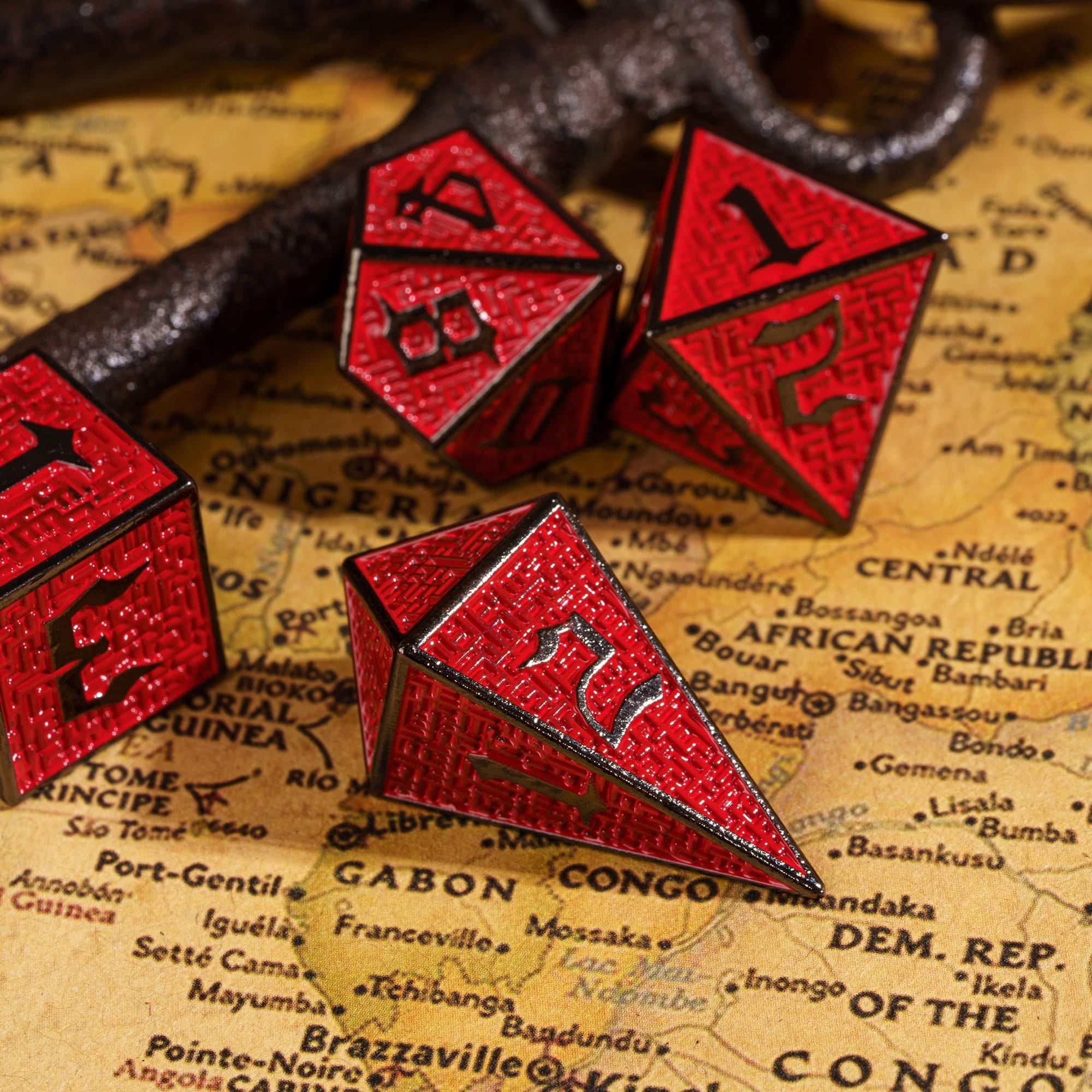 Cusdie 7-Die Metal DND Dice Set, Maze Design Metal Polyhedral D&D Dice Set for DND Dungeons and Dragons TTRPG Role Playing Games
