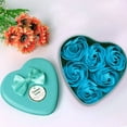 thumbnail image 2 of Petites Fleurs avec Vase en Verre Fleurs d'Hiver Œillets Extérieurs Fleurs Extérieures Roses Fleurs Mariage Cœur Corps, 2 of 2