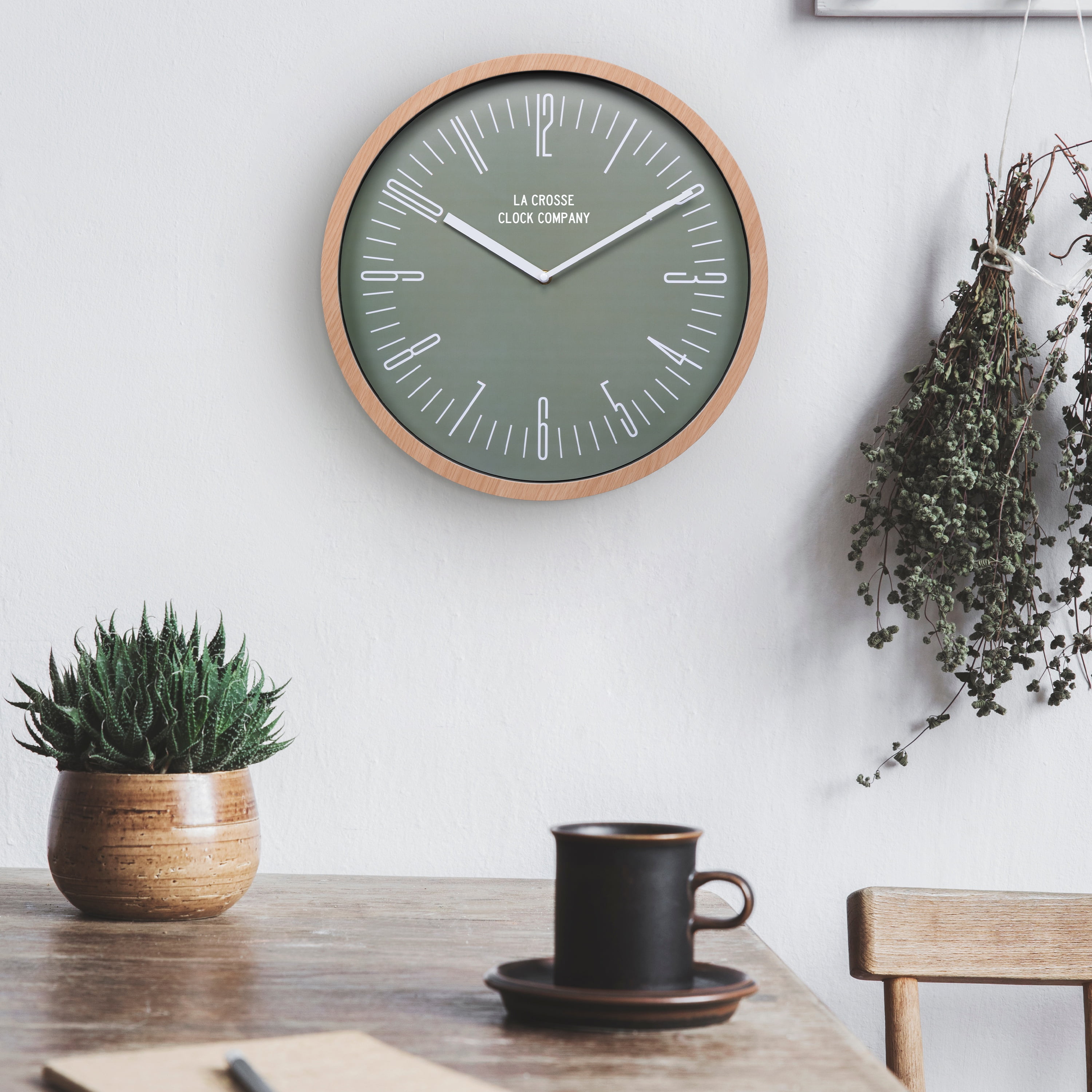 La Crosse Clock 16 inch Ellwood Analog Quartz Wall Clock, 404-3041D