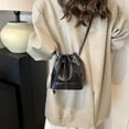 thumbnail image 4 of Bolso mano Cgtredaw Diseñador hombro Con cordón Cubo Corazón Dulce de Cuero PU Color Sólido para Mujer compras, 4 of 9