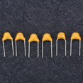 thumbnail image 4 of Kit de Condensadores ANGGREK 10 uF 1000 Piezas 508 mm CC 50 V Cerámica 10% Desviación, 4 of 8