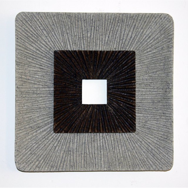 Decoración de pared cuadrada Benzara Inc BM205834 con detalles acanalados mediano marrón y gris
