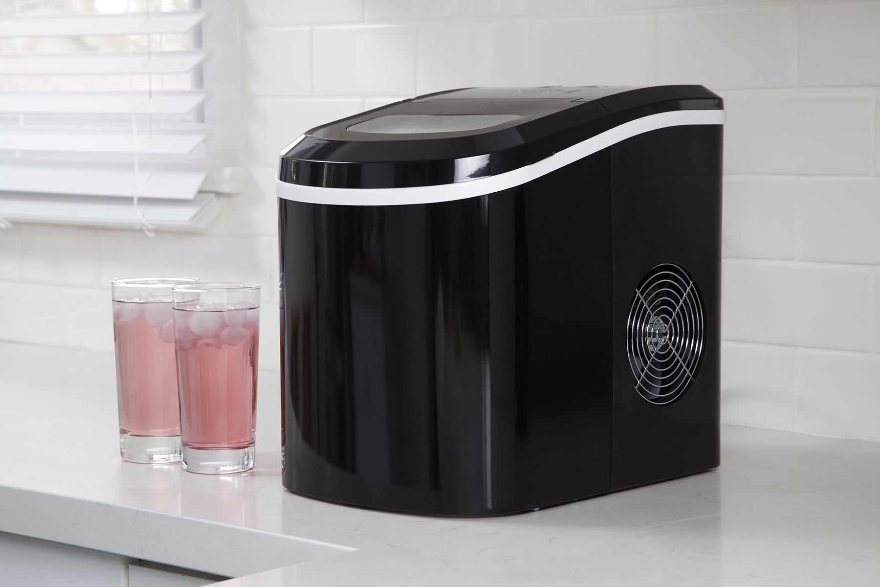 Koolatron 25lb Portable Countertop Ice Maker Black 26 lbs/24H Self-Cleaning