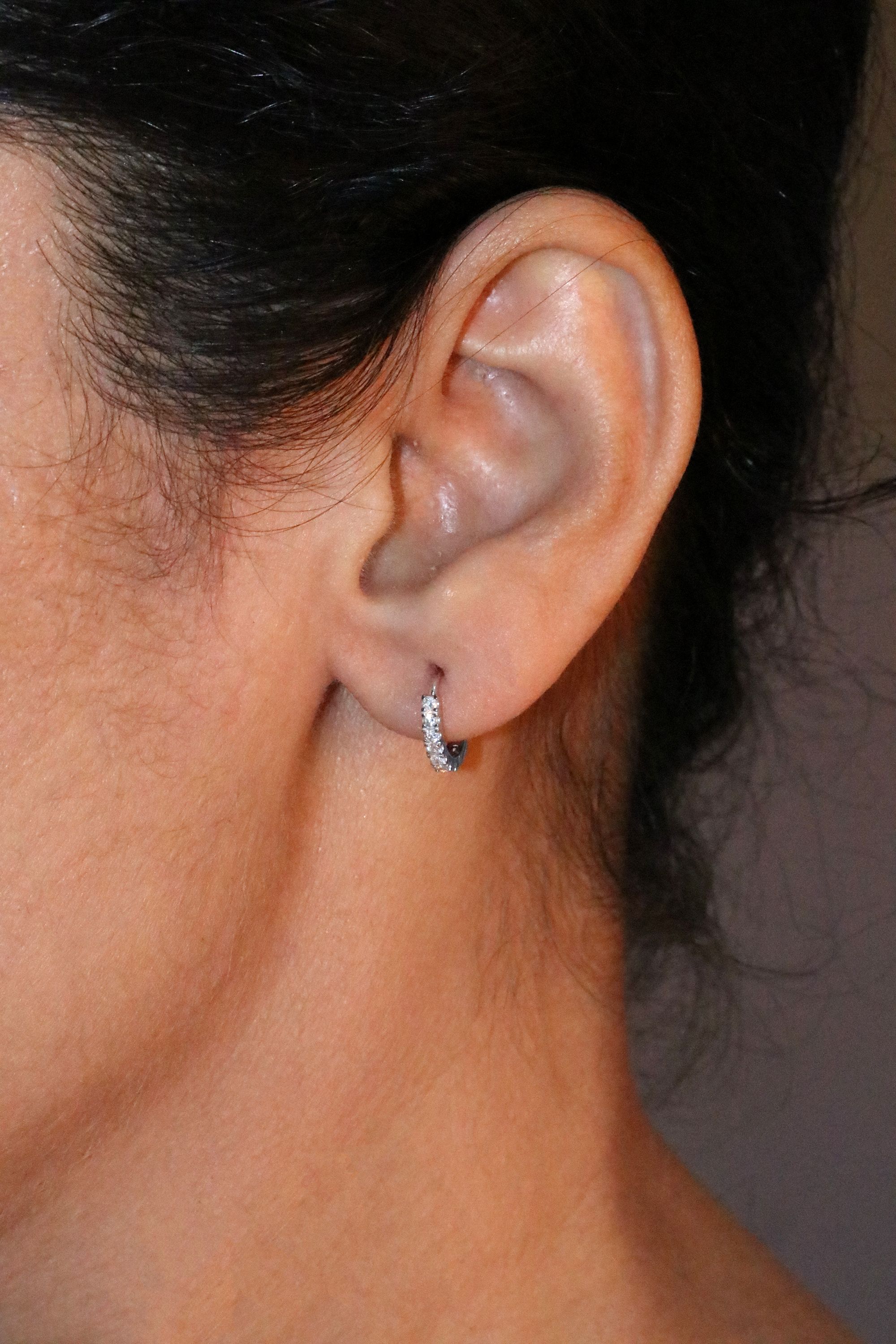 1/2 Cttw Diamond (I2-I3 K) Hoop Earring in 10K White Gold - image 4 of 4