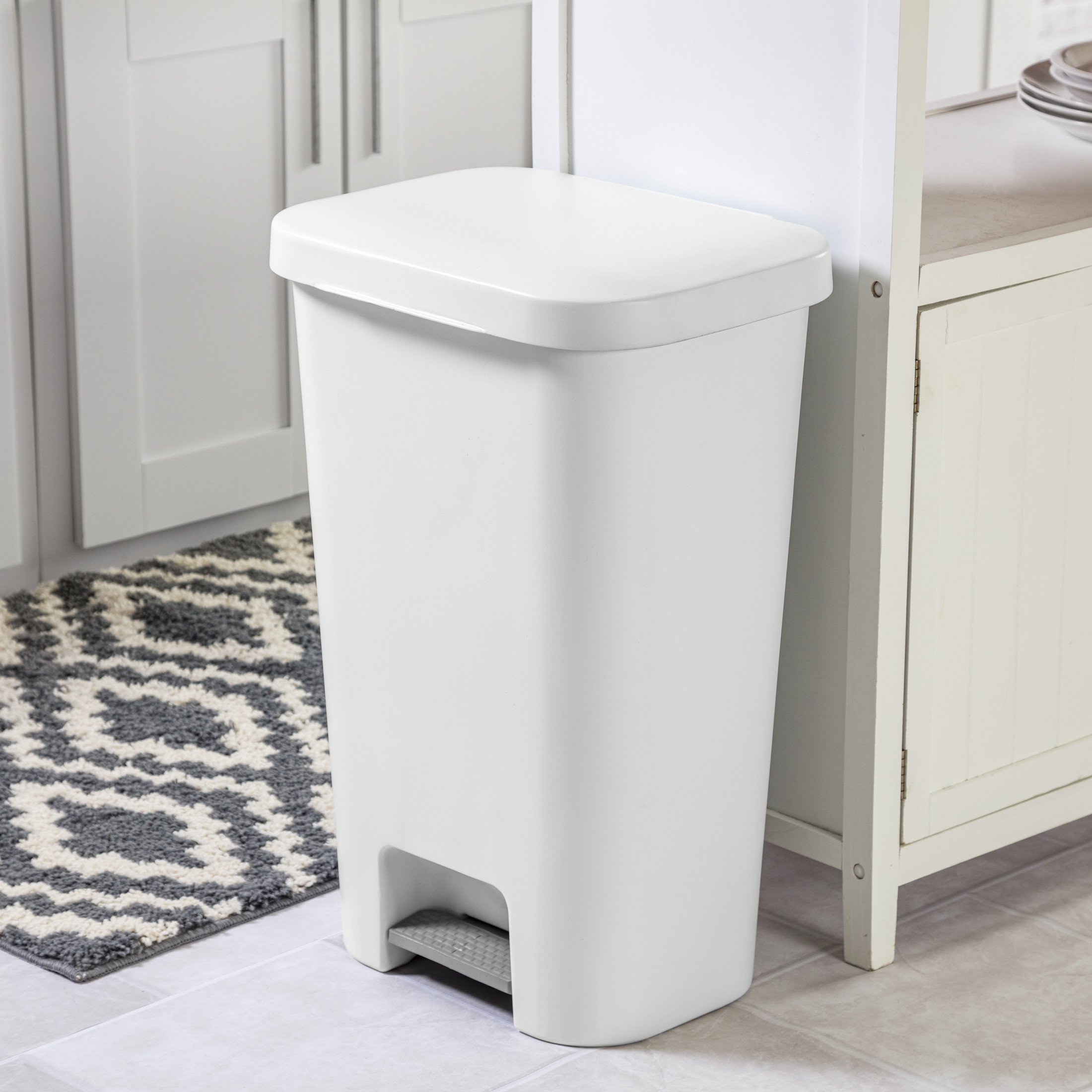 Sterilite Large Kitchen Trash Can, 11.9 Gallon Plastic Garbage Bin with Step Lid, White