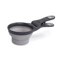 thumbnail image 1 of Cuchara de comida para perros Dexas KlipScoop con capacidad para 1 taza, color gris claro, 1 of 5