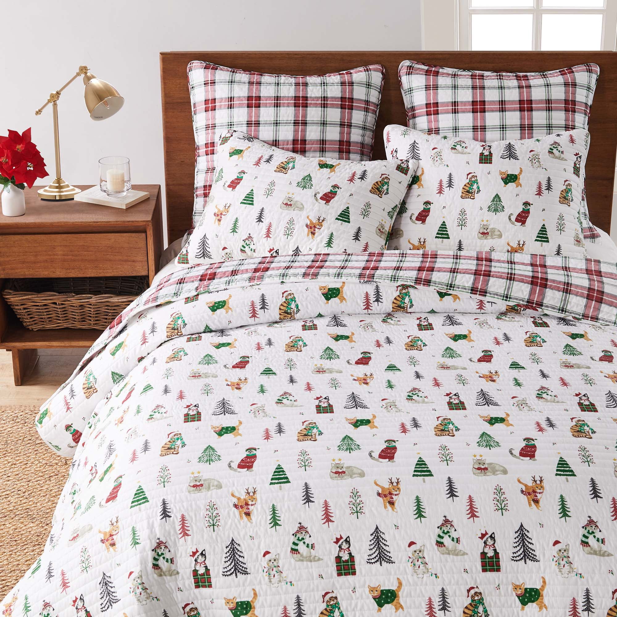 Levtex Home - Meowy Christmas Quilt Set - Full/Queen Quilt and Two Standard Shams - Red, Green, Grey and White - Quilt (88x92in.) and Shams (20x26in.) - Reversible - Cotton/Polyester
