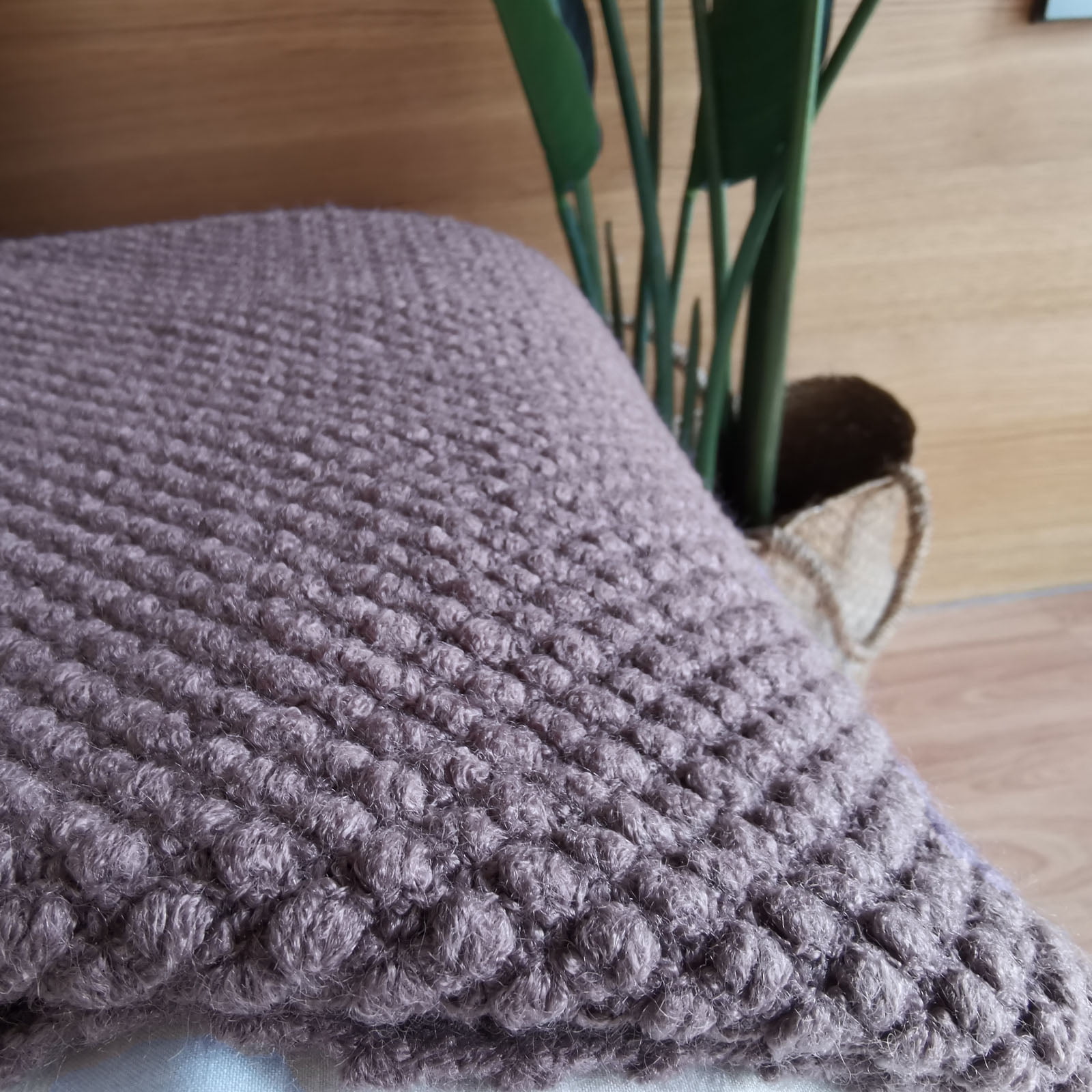 LOMAO Knitted Throw Blanket with Tassels Bubble Textured Lightweight Throws for Bed,Chair,Sofa,Living Room,Home Decor (Pale Lavendar,50*60 in)