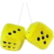 thumbnail image 1 of Par de dados de felpa difusos amarillos con puntos negros para accesorios colgantes lindos del interior del automóvil, adornos colgantes de espejo cuadrado, decoraciones para el ho, 1 of 5
