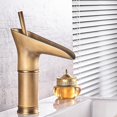 thumbnail image 3 of Estilo de copa de vino, grifo de lavabo, grifo de bronce antiguo, montura de una sola manija Feliz Sencillez, 3 of 5