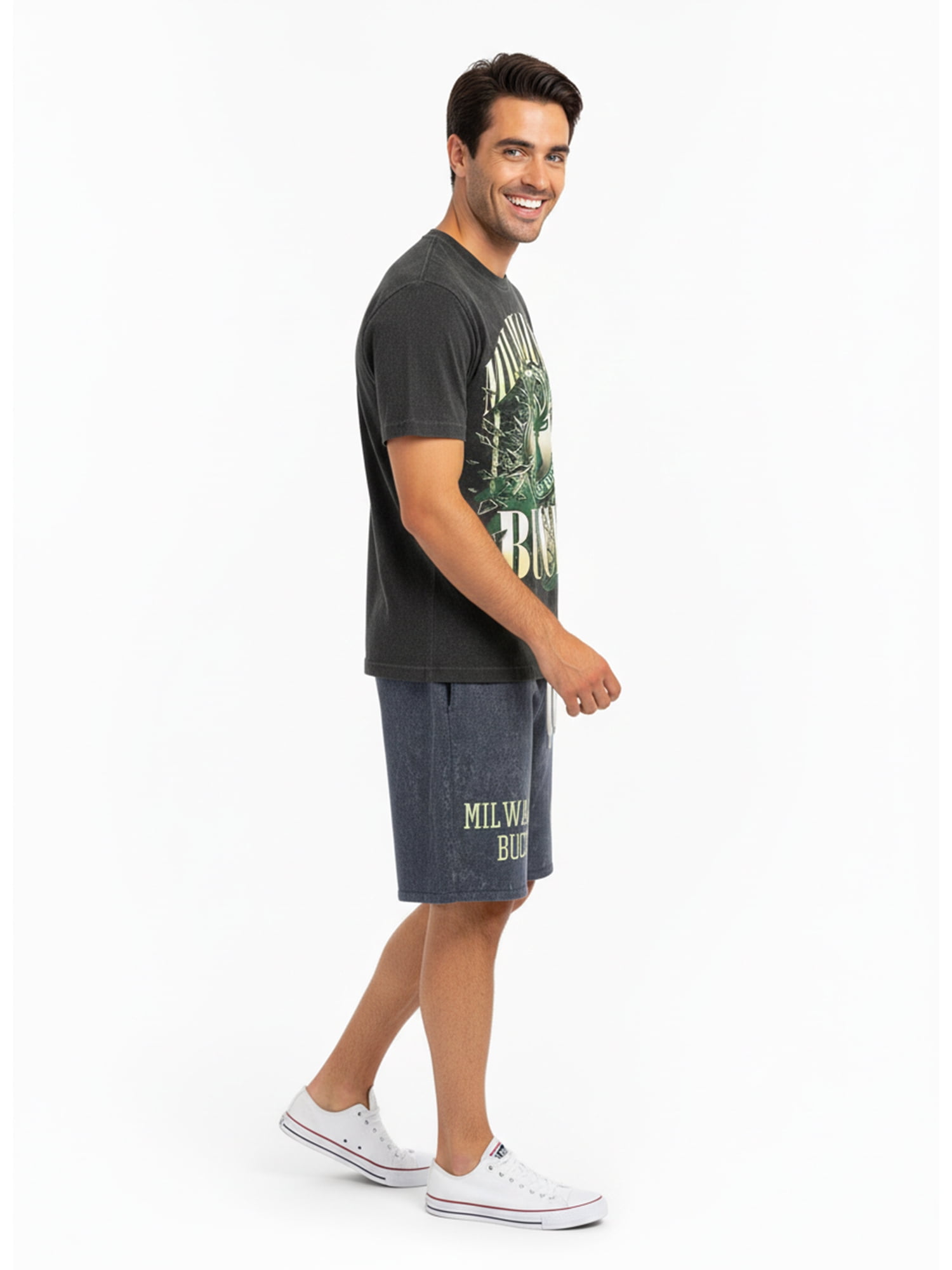 NBA Milwaukee Bucks Men's & Men's Big and Tall Mineral Wash Graphic Shorts, Sizes XS–5XB
