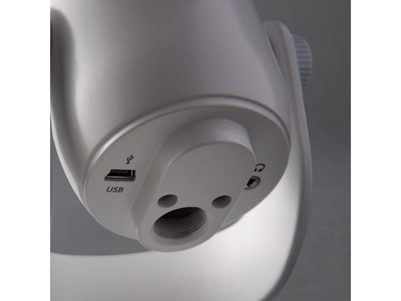 Blue Microphone Yeti USB Desktop Microphone for Gaming Blue Microphone Yeti USB Desktop Microphone for Gaming