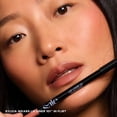 thumbnail image 2 of Delineador de labios Saie Lip Liner 101 Flirt con manteca de karité y aceite de jojoba, 2 of 9