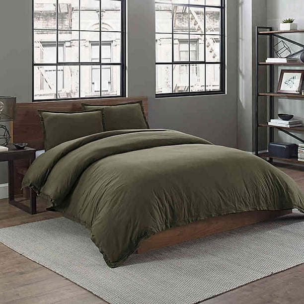 GARMENT WASHED SOLID KING COMFORTER SET IN ARMY GREEN