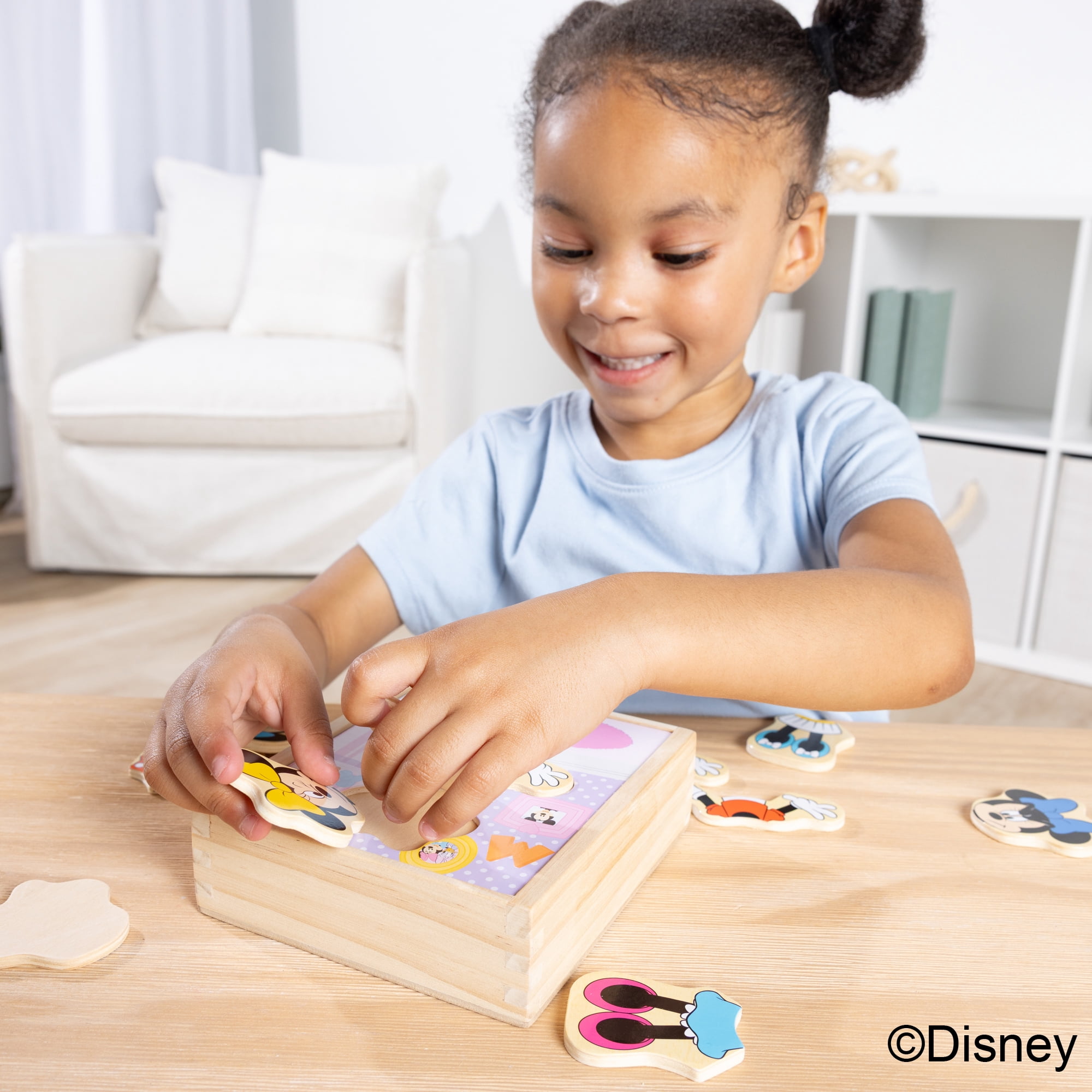 Melissa & Doug Disney Minnie Mouse Mix and Match Dress-Up Wooden Play Set Puzzle (18 pcs)