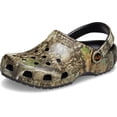 thumbnail image 1 of Zueco Crocs Classic Realtree Unisex Multi APX para 5 hombres/7 mujeres, 1 of 7