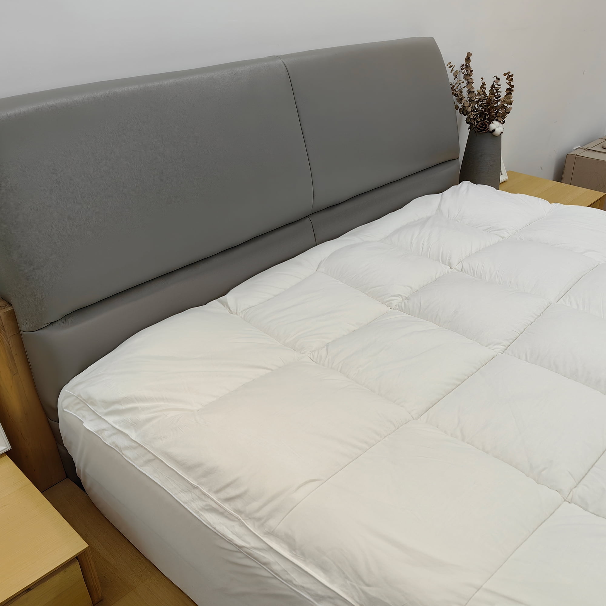 Continental Sleep, 3" Quilted Fitted Fluffy & Soft Mattress Pad, Breathable Mattres Topper, Cooling Protector Cover with 18” Deep Pocket, Twin, White