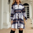 thumbnail image 2 of Vestido a cuadros Longitud midi Cintura con lazo Botonadura única Cuello vuelto con bolsillos Color Bolck Vestido vintage Outwear Azul marino S, 2 of 6