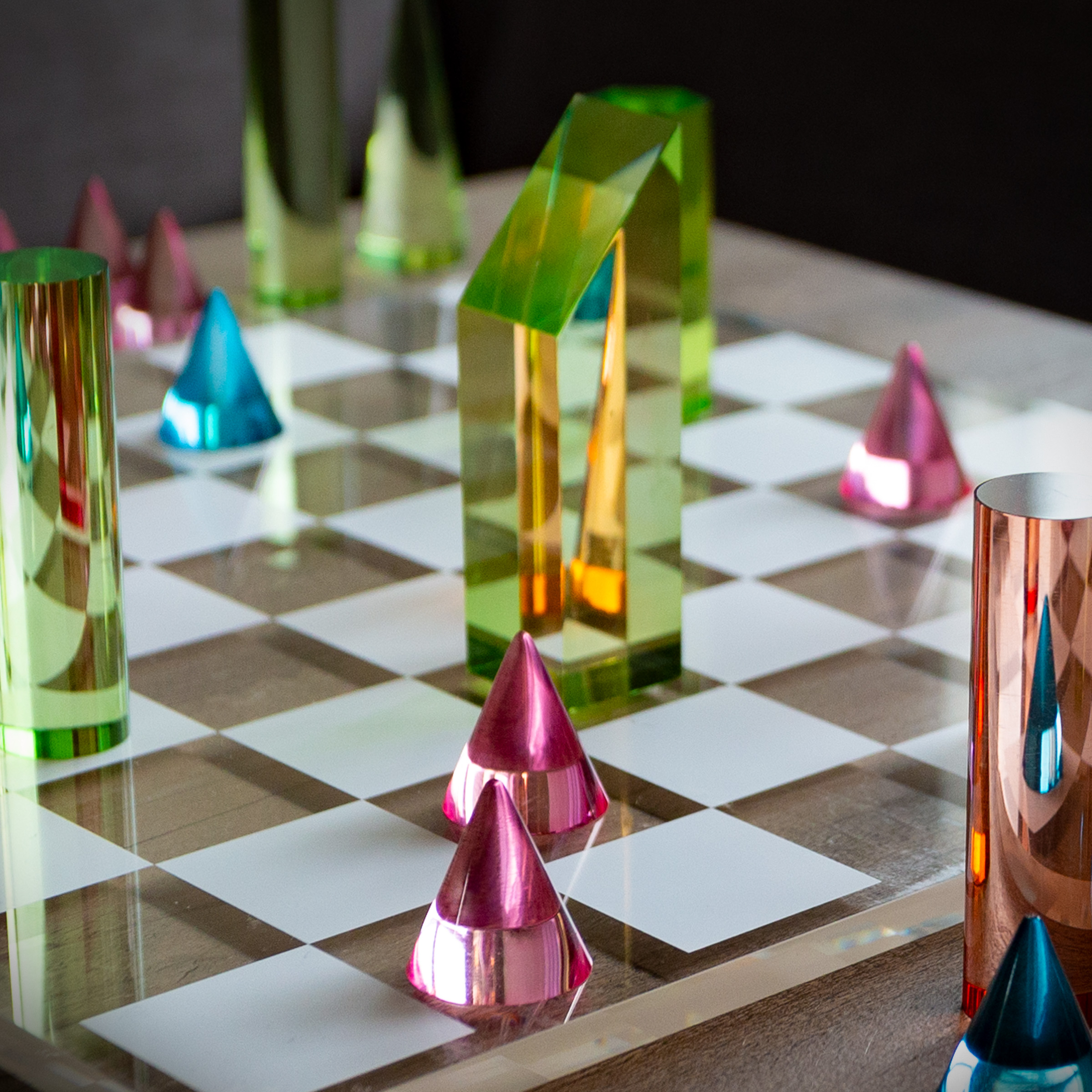 Trademark Games Modern Acrylic Chess Set, 32 Pieces photo 7