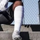 thumbnail image 2 of 1 par/2 pares de calcetines de fútbol para hombre, largos, de algodón peinado, con soporte para el tobillo, acolchados y hasta la rodilla., 2 of 5