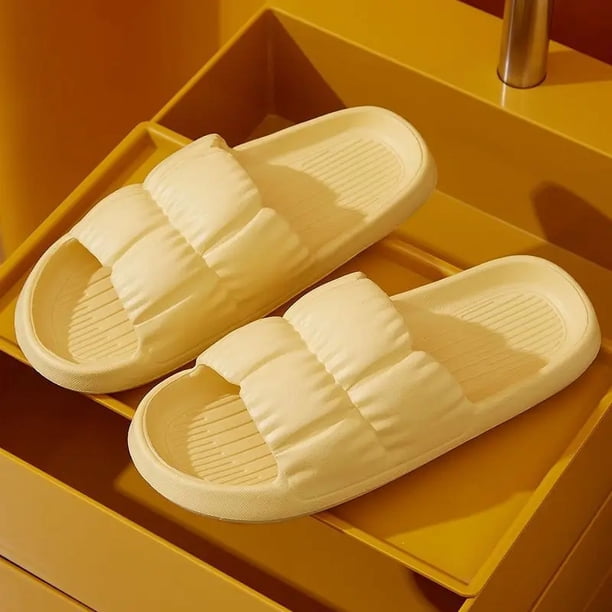 2024 Inicio Zapatos Zapatillas de plataforma Chanclas de playa de verano para mujer Zapatos planos de suela blanda de EVA Sandalias antideslizantes silenciosas