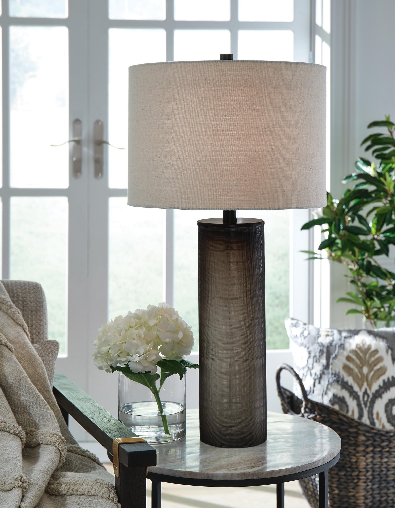 Signature Design by Ashley Contemporary Dingerly Table Lamp  Brown