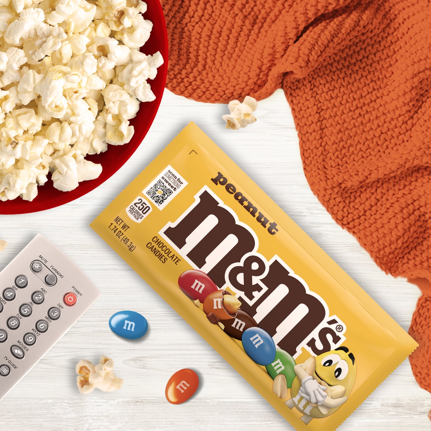 M&M's Peanut Milk Chocolate Candy, Full Size - 1.74 oz Pouch