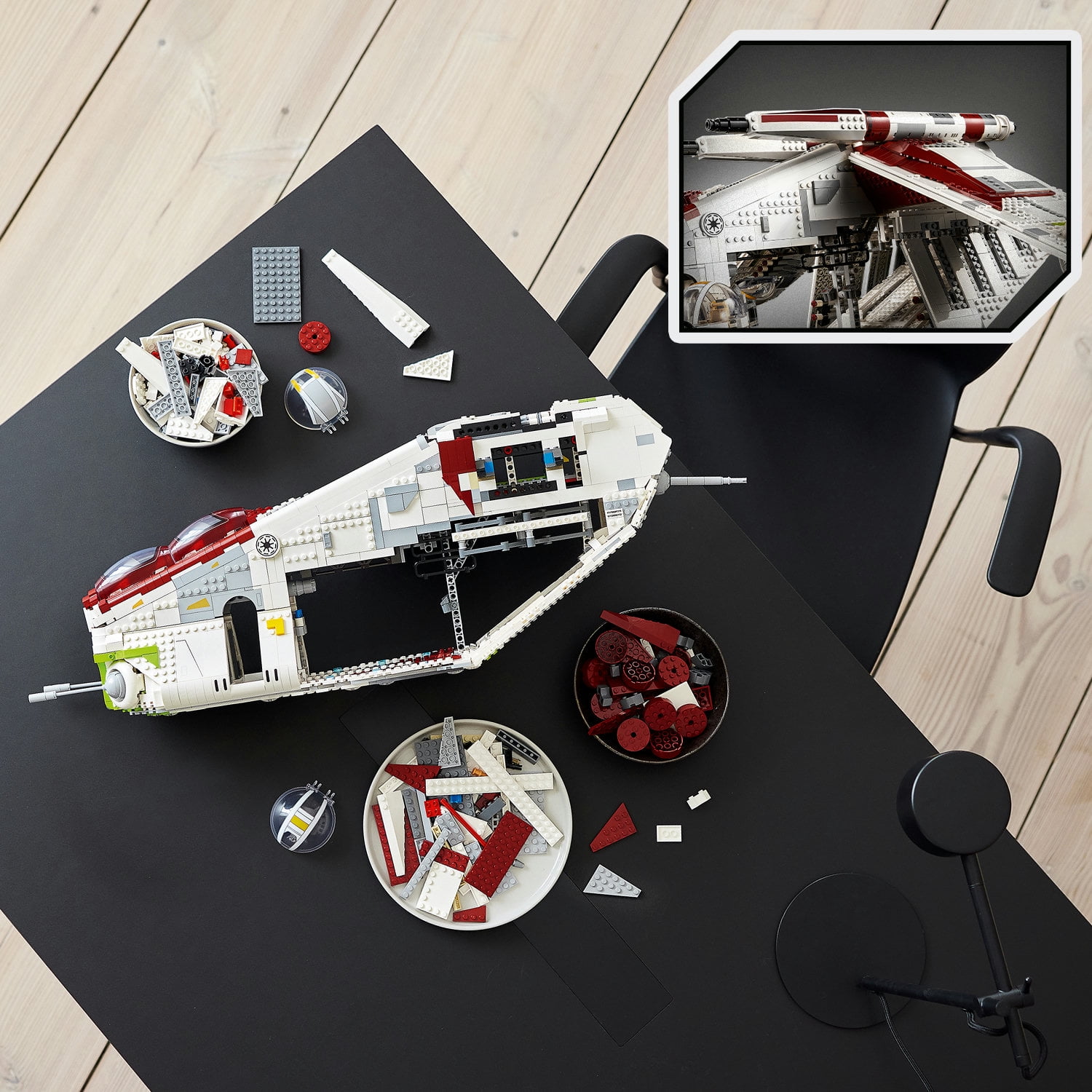 LEGO Star Wars Republic Gunship 75309 Ultimate Collector Series Building Kit (3,292 Pieces)