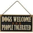 thumbnail image 1 of Perros dan la bienvenida a las personas toleradas, letrero de madera, placa decorativa de granja, tablero para colgar, una decoración bonita y vintage para el hogar, 1 of 5