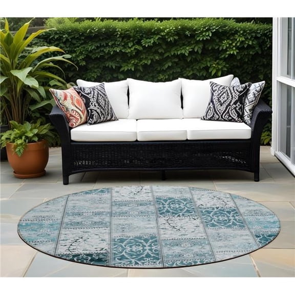 HomeRoots 563588 8 ft. Round Teal Round Patchwork Washable Non Skid Indoor Outdoor Machine Woven Area Rug