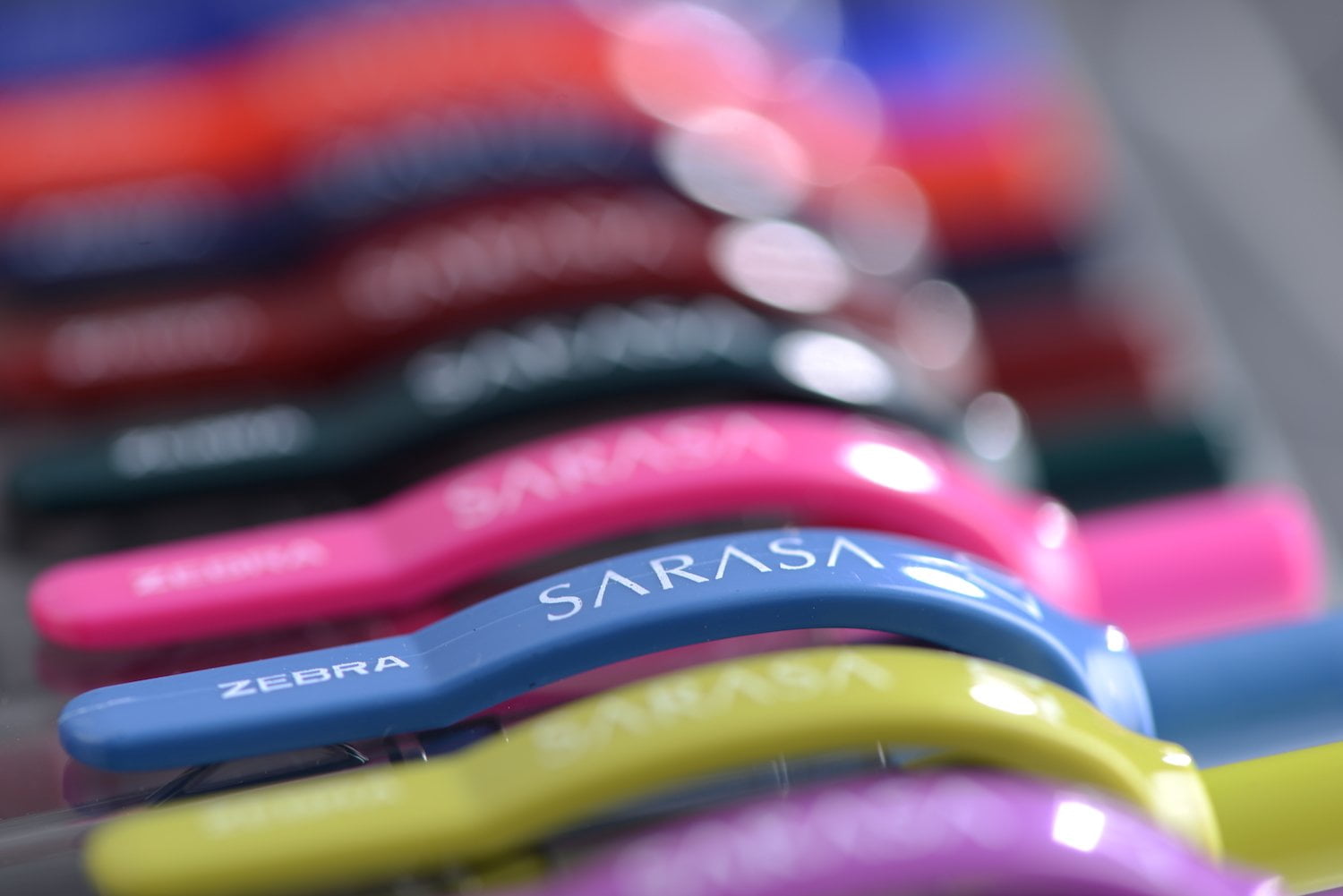 Zebra Sarasa Retractable Gel Ink Pens, Fine Point 0.5mm, Blue, Rapid Dry Ink, 12-Count