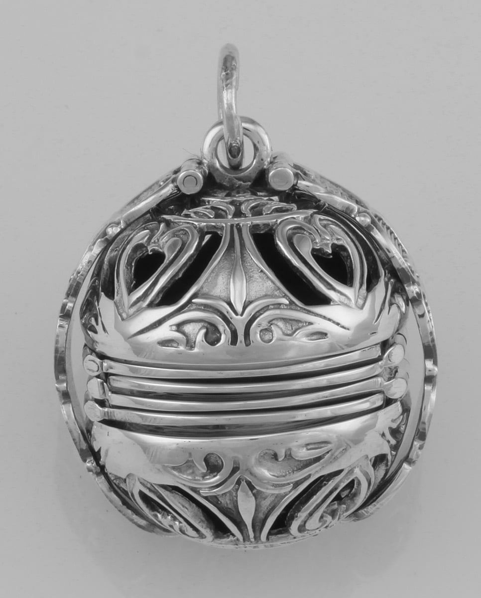 Victorian Style 6 Photo Ball Locket Pendant In Fine Sterling Silver Victorian Style 6 Photo Ball Locket Pendant In Fine Sterling Silver Com