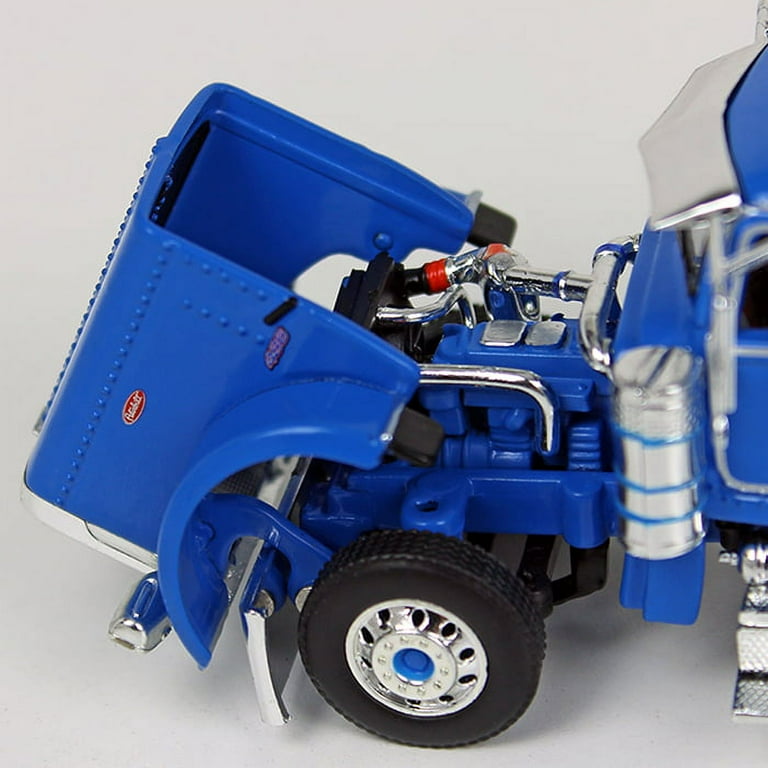 First Gear 60-0690 Peterbilt 389 with 63 Flattop Sleeper Cab