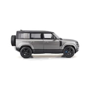 2022 Land Rover Defender 110, Silver SUV - Bburago 21101SV - 1/24 Scale Diecast Model Car
